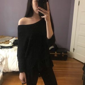 Oversized Sweater with Ruffle hem